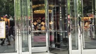 Chinese Girl in Victoria's Secret Fitting Room 维密试衣间