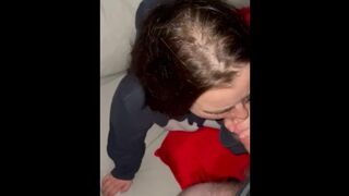 Tinder date begs me to cum on her face