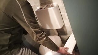 Plumber at the home of the exhibitionist Milf