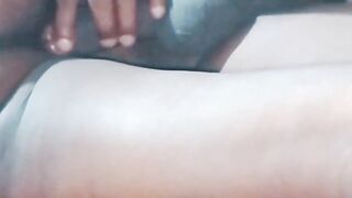 America Sex Ladies Started Fucking Their Ass and Took Out the Water From the Pussy by Inserting a Penis